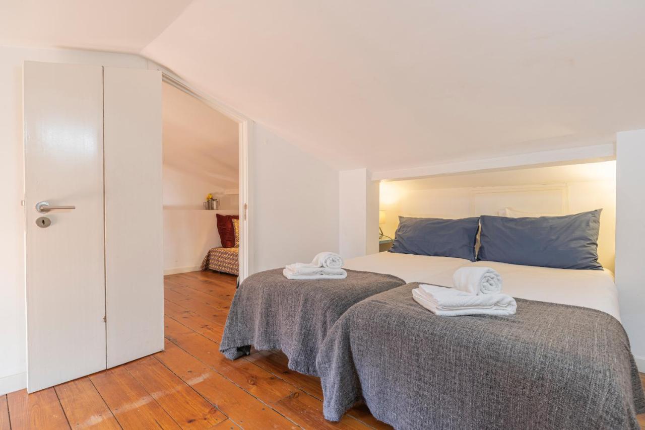 Alfama 2Bdr Duplex Apartment W/ Balcony By Lovelystay Lisboa Εξωτερικό φωτογραφία