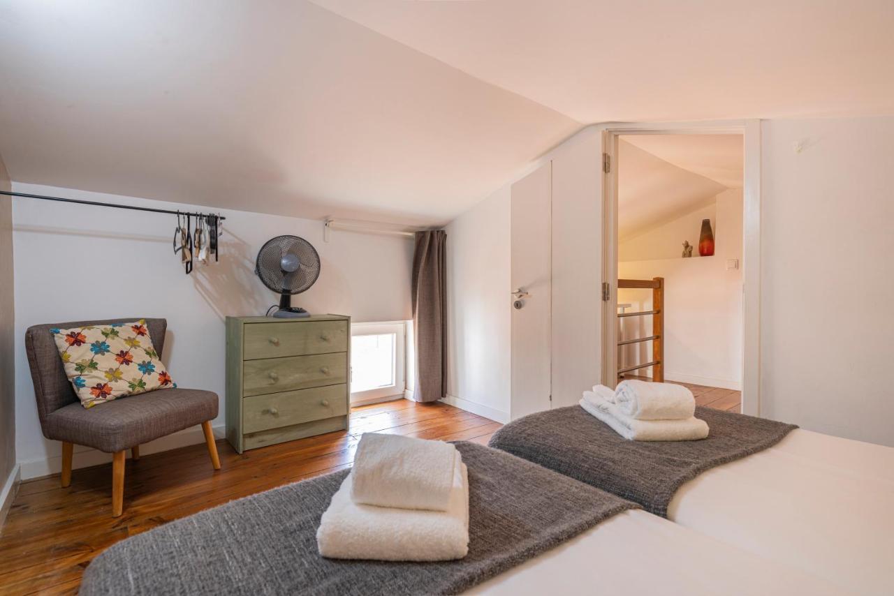 Alfama 2Bdr Duplex Apartment W/ Balcony By Lovelystay Lisboa Εξωτερικό φωτογραφία