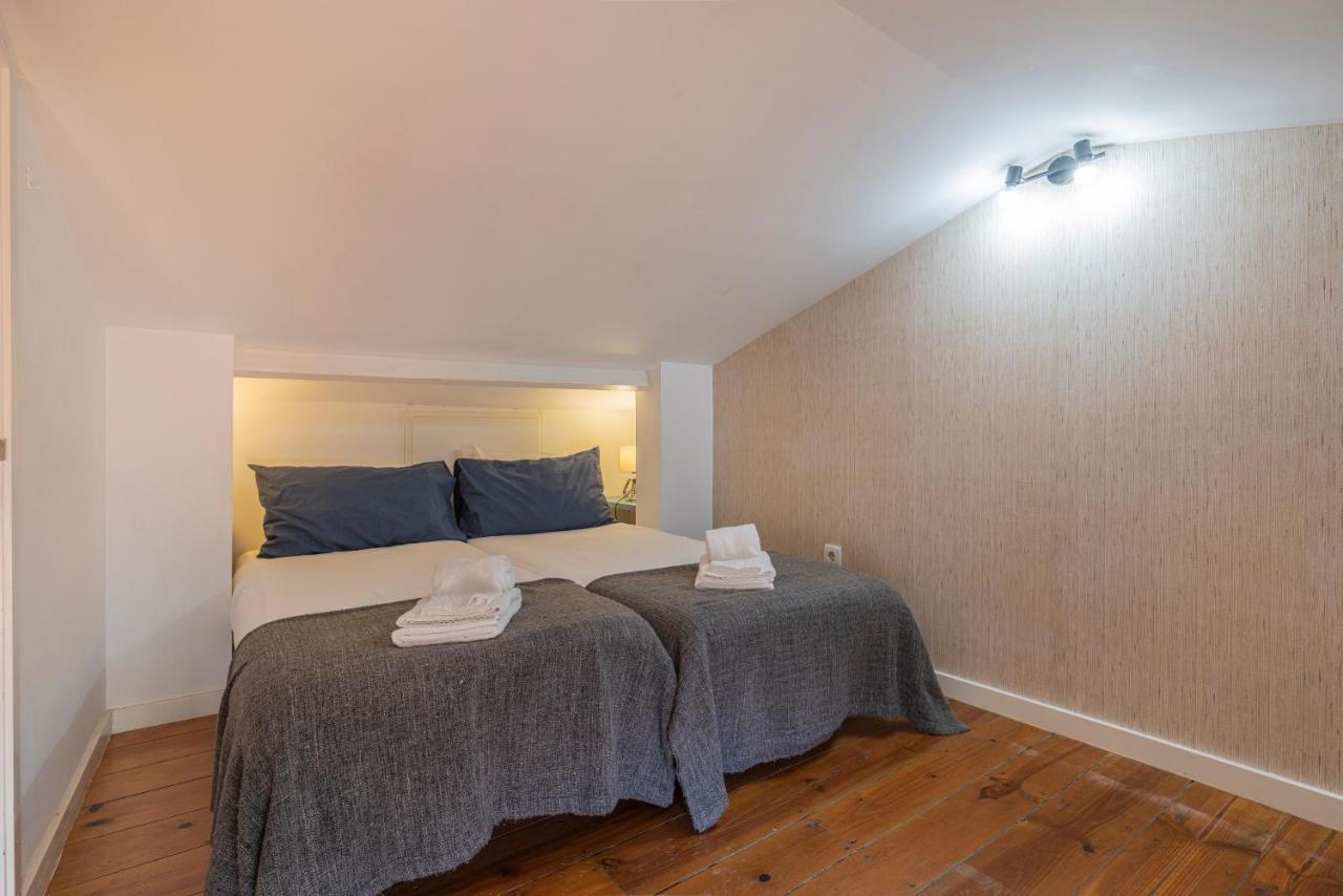 Alfama 2Bdr Duplex Apartment W/ Balcony By Lovelystay Lisboa Εξωτερικό φωτογραφία
